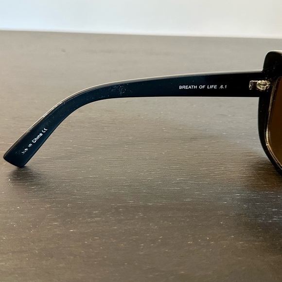 Quay Australia Breath Of Life Shiny Yellow Mirrored Lenses Oversized Sunglasses - Picture 10 of 11